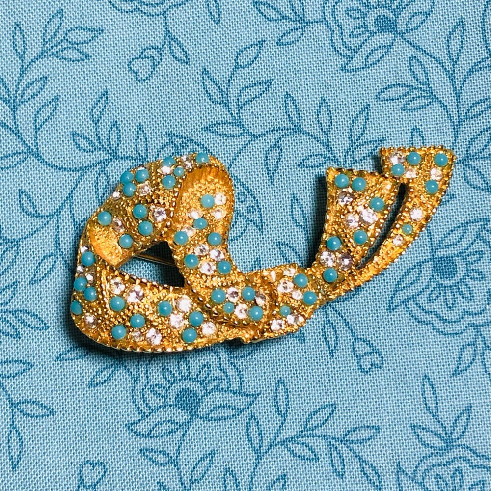 Vintage Ribbon brooch VNT beautiful 🤩
